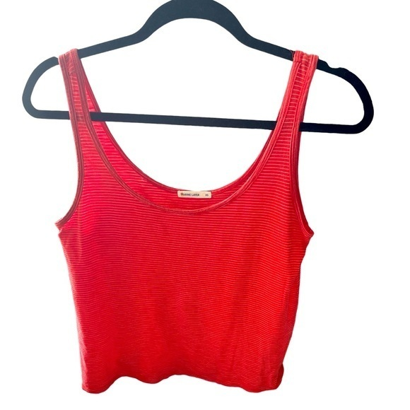 Marine Layer Tank‎ - Picture 1 of 5